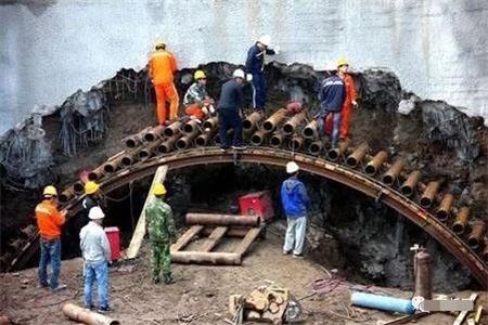 渭南隧道钢花管支护案例